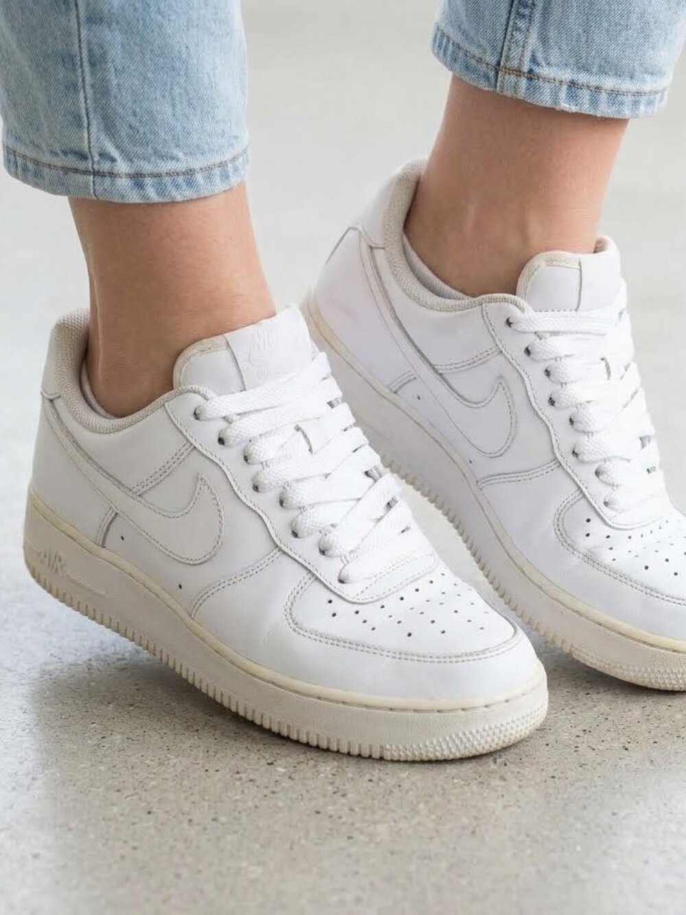 Nike Air Force 1 07 Low Triple White Sneakers Men's Size 10.5